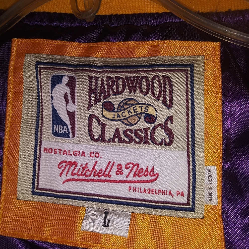 Rare* Mitchell & Ness Lakers Hardwood Classics - Picture 3 of 13